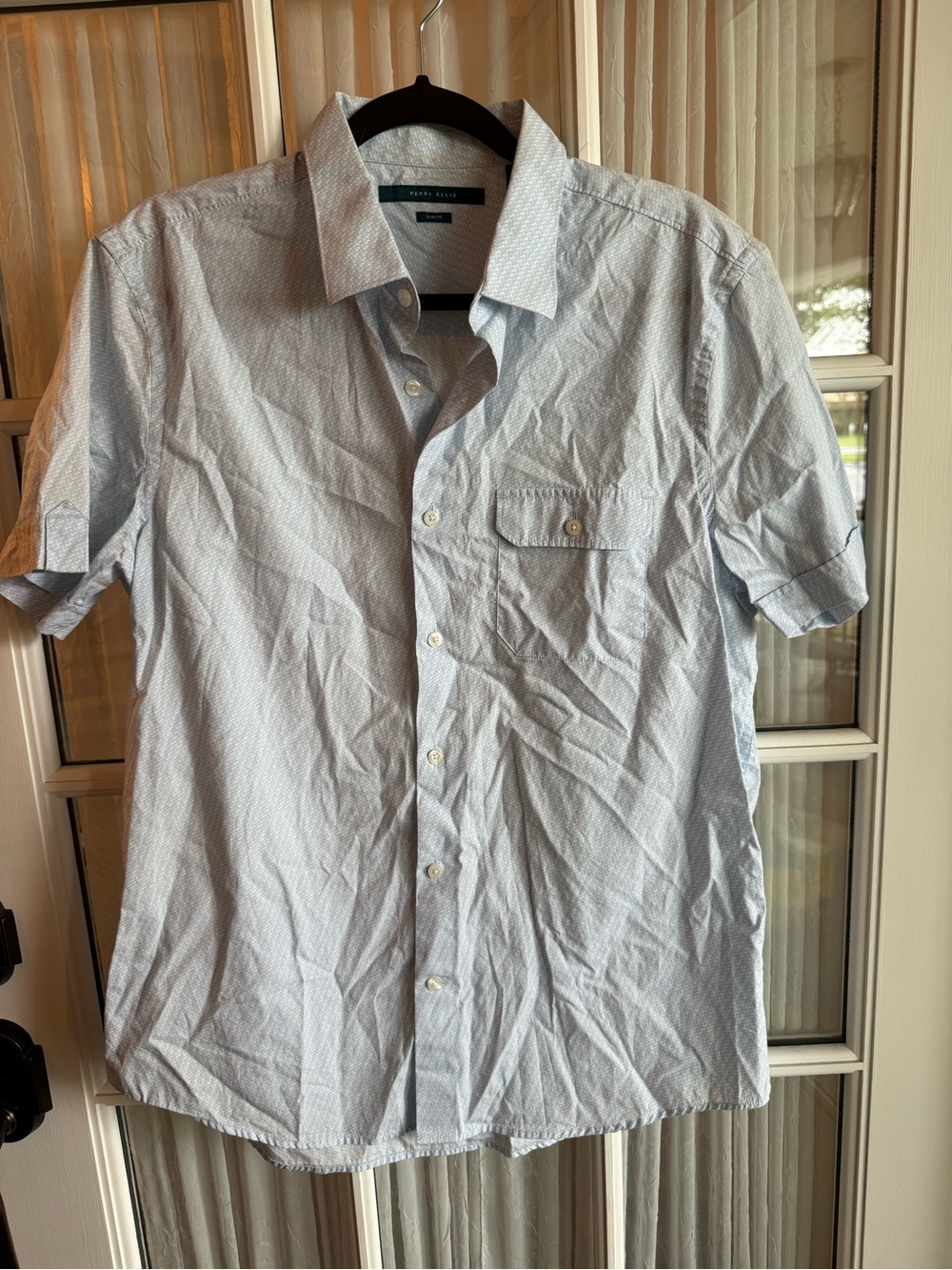 Perry Ellis Slim Fit Large Light Blue Short-Sleeve Button-Up Shirt